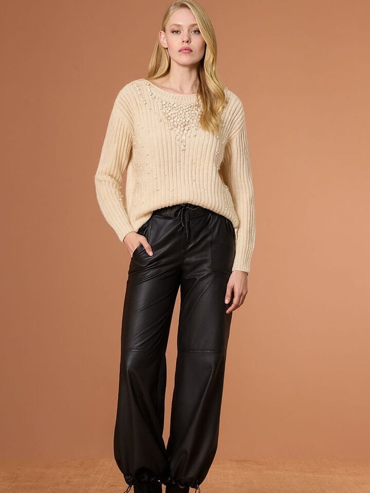 İnci Detaylı Triko