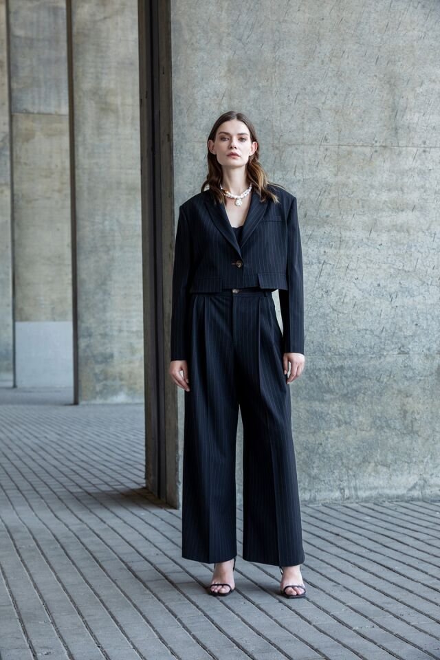 Çizgili Crop Ceket Siyah